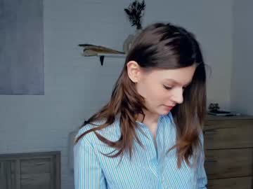 girl
        katy_best_ cam image #3758268