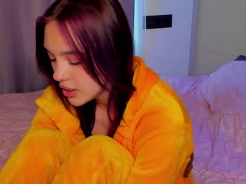 girl
        angella_kleee cam image #2923880