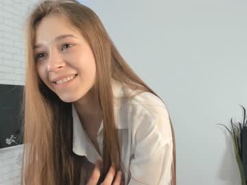 girl
        devonagrayer cam image #3957084