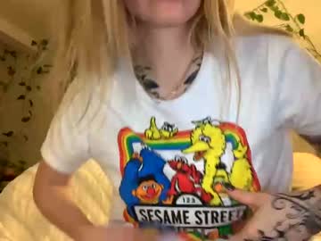 girl Nude Cam Girls Playing Games with xalyxcatx