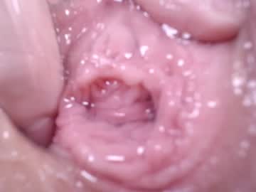 girl
        courtney_luv cam image #1080271