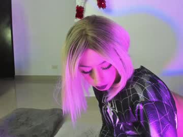 girl
        _lapetitemort_ cam image #5643970