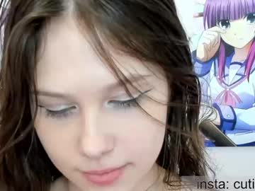 girl
        avrora_deis cam image #3232260