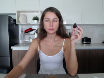 girl
        anna_shine_ cam image #2435795