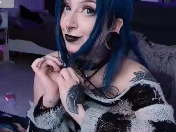 girl
        aciddroll cam image #6895669