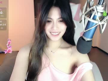 girl
        akina520 cam image #4945852