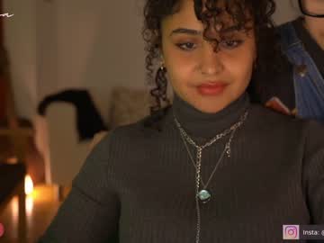 girl
        arletnoa cam image #3659715