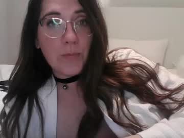 girl
        naughtysubgal cam image #769040