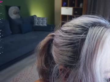 girl
        audreycarvin cam image #4811899