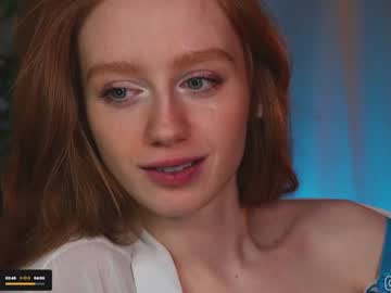girl
        lizzy_blaze cam image #4681219