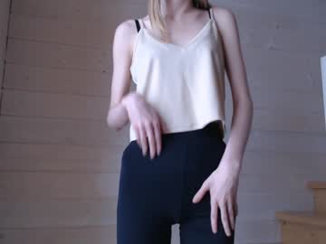 girl
        princess__aurora cam image #856704