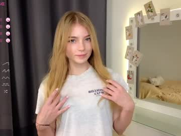 girl
        lovely_shyy cam image #5370202