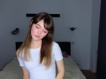girl
        delicasy cam image #5432519