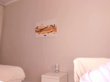 girl
        jenny__lii cam image #4428209