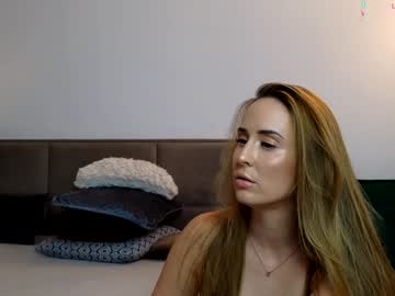 girl
        ginnybabe_ cam image #5202249