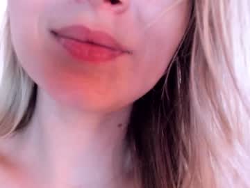 girl
        aalliyahh cam image #5536275