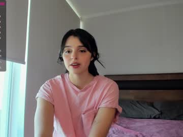 girl
        yourfreakygirl cam image #700809