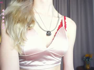 girl
        audreycarvin cam image #3931506