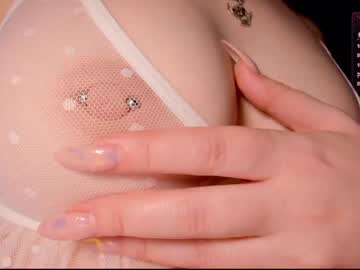 girl
        _witch__ cam image #6869369