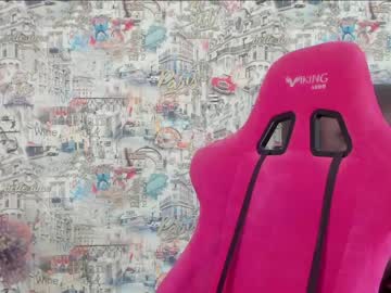 girl
        angelina_new cam image #2484733