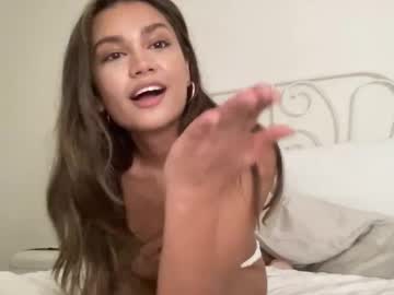girl
        nikkibubble cam image #5565172