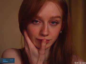 girl
        lizzy_blaze cam image #5471768
