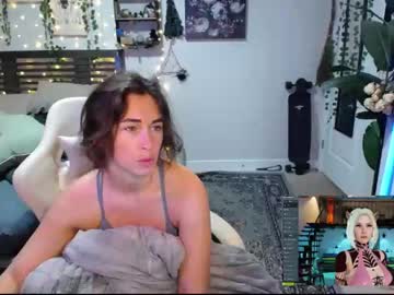 girl
        monstrumologist cam image #3446483
