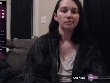 girl
        rowanswolves cam image #2944714