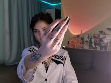 girl
        adelina____ cam image #3478089