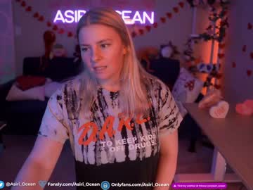 girl
        asiri_ocean cam image #3572161