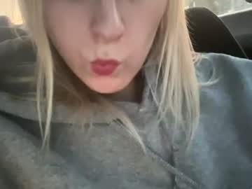 girl
        lovey_xoxoxox cam image #6916135