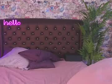 girl
        angelina_new cam image #5574212