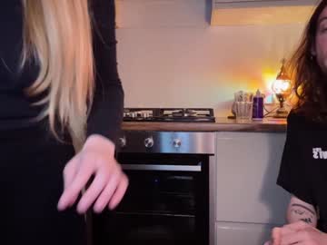 couple
        babyytonight cam image #4469365