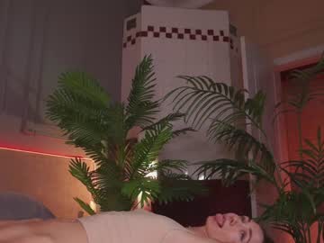 girl
        limy_fresh cam image #3911736