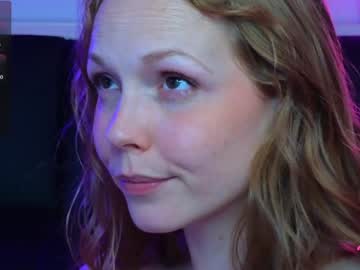 girl
        daphnemadison cam image #5075995