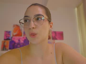girl
        naalani cam image #6193071