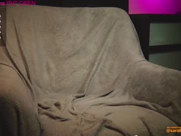 girl
        sarah__marlow__ cam image #917734