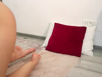 girl
        misslullu cam image #1789734