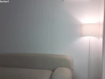 girl
        ambertan1 cam image #6526117