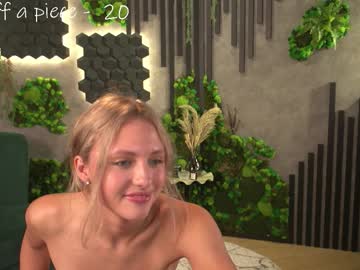 girl
        roselyn_rose cam image #6368311