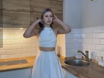 girl
        pureandinnocent_ cam image #4739644