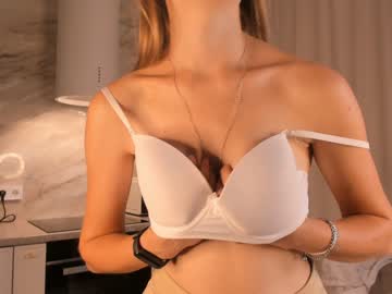 girl
        mariaschristy cam image #2430033