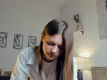girl
        katy_best_ cam image #3778639