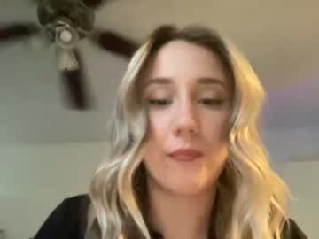 couple
        hotandhornyhannah cam image #3402402