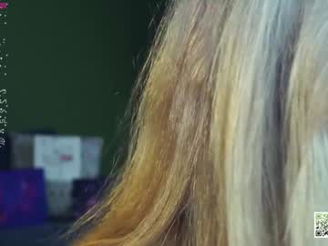 girl
        audreycarvin cam image #4663607