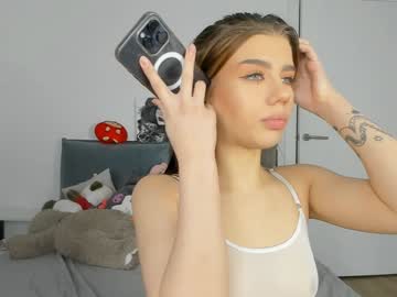girl
        jenie_fire cam image #5153593