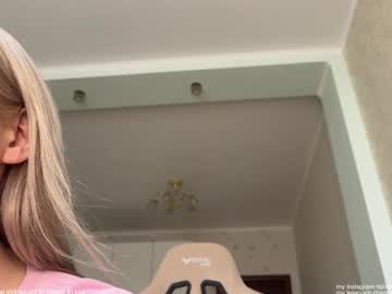 girl
        honey_sunshine cam image #4913839