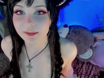 girl
        ronnie_neko cam image #1620537