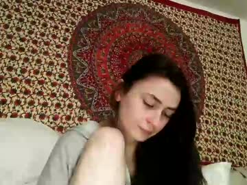 girl
        zoepleasing cam image #6257175