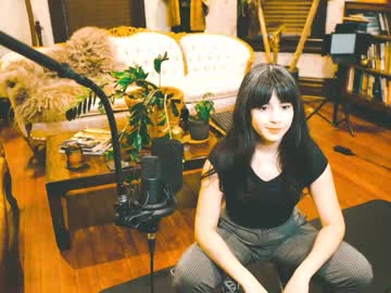 girl
        ingennui cam image #536560